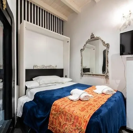 2 In The Historic Center * Bari